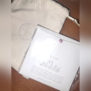 Bryan Anthonys Bloom Necklace NEVER OPENED